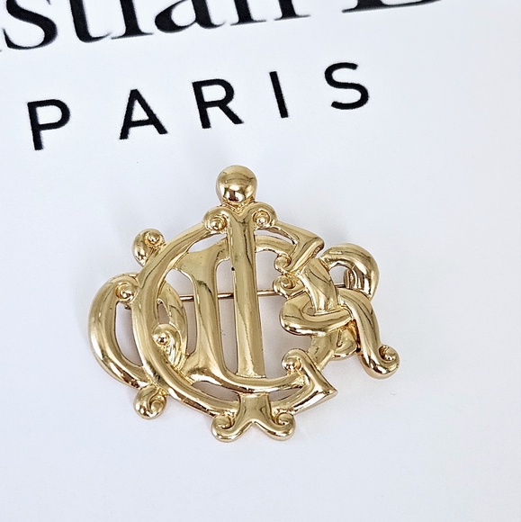 Vintage Christian Dior Gold Insignia Crest Logo Monogram Brooch Pin - Picture 1 of 7
